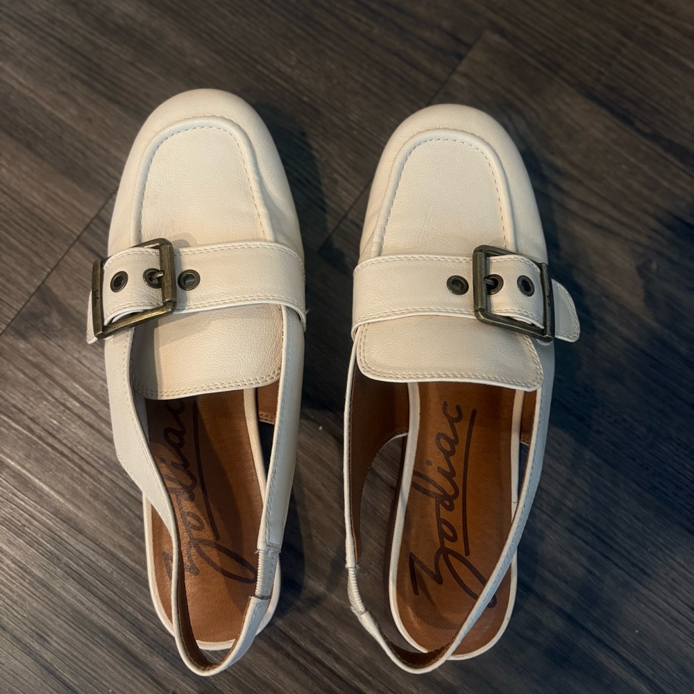 Nordstrom Zodiac White Loafers